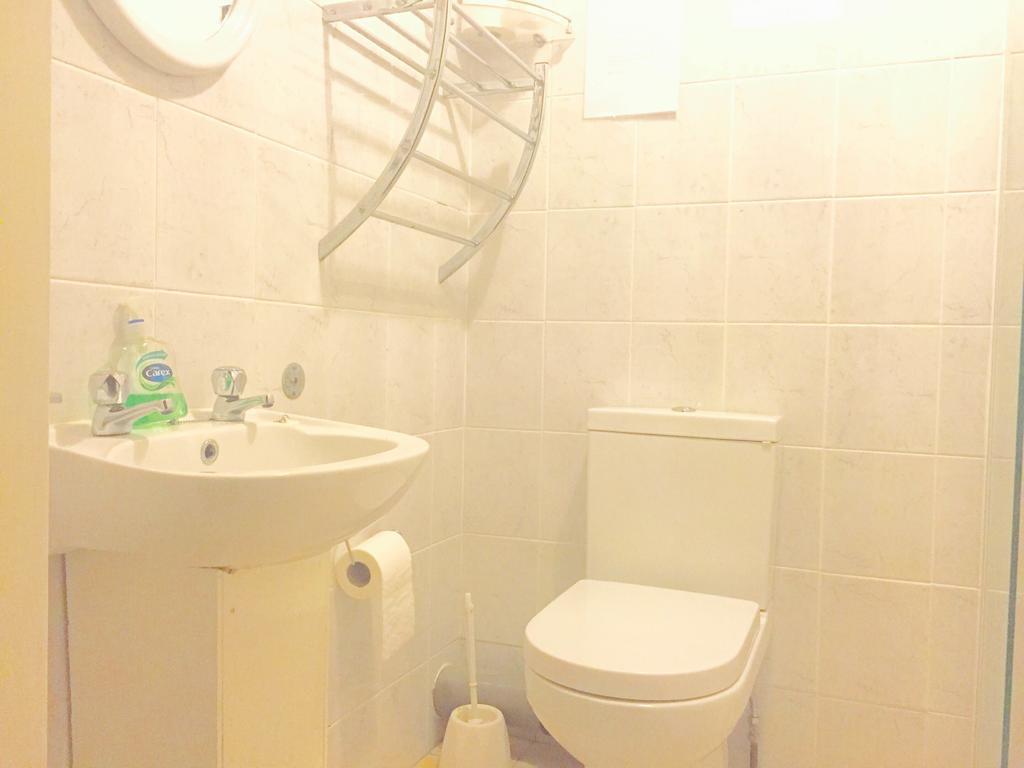 Southend Inn Hotel - Close To Beach, Train Station & Southend Airport Værelse billede